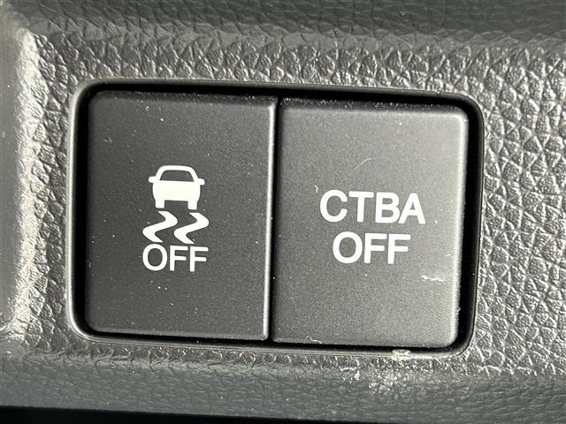 【横滑り抑制機能(TCS)】雨や雪で滑りやすい路面などで横滑りが発生した時、ブレーキとエンジン出力を自動的にコントロールし、優れた車両安定性を実現します!