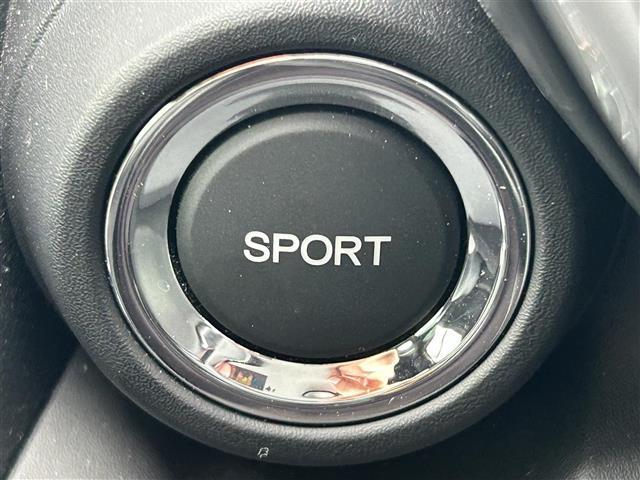 【ドライブモード】例えば、ECOモード・スポーツモード・スノーモード・EVモード等、走行シーンやご状況に合わせて、好きな時に走行モードを切り換えられます! ※車種によってモードが異なります。