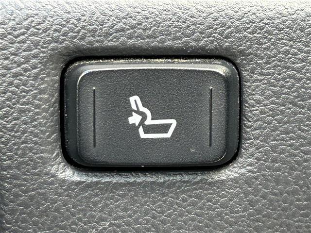 C-HR G 純正9インチナビ バックカメラ ビルトインETC トヨタセーフティセンス レーダークルーズコントロール ブラインドスポットモニター コーナーセンサー ハーフレザーシート 前席シートヒーター(38枚目)