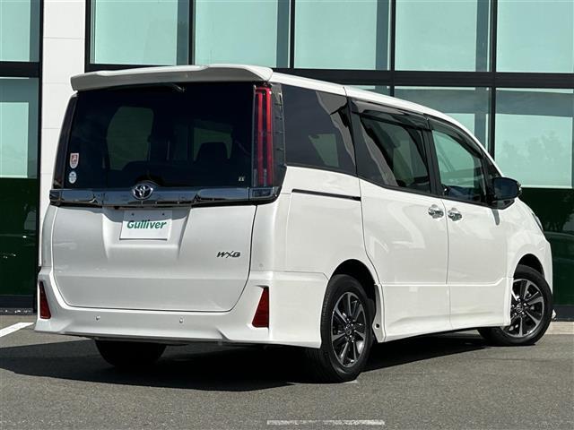 ノア Ｓｉ　ダブルバイビーＩＩＩ　社外ナビ　フルセグＴＶ　Ｂカメ　両側電動　衝突軽減　クルコン　ＬＤＡ　クリアランスソナー　ビルトインＥＴＣ　アイドリングストップ　ＬＥＤヘッドライト（15枚目）