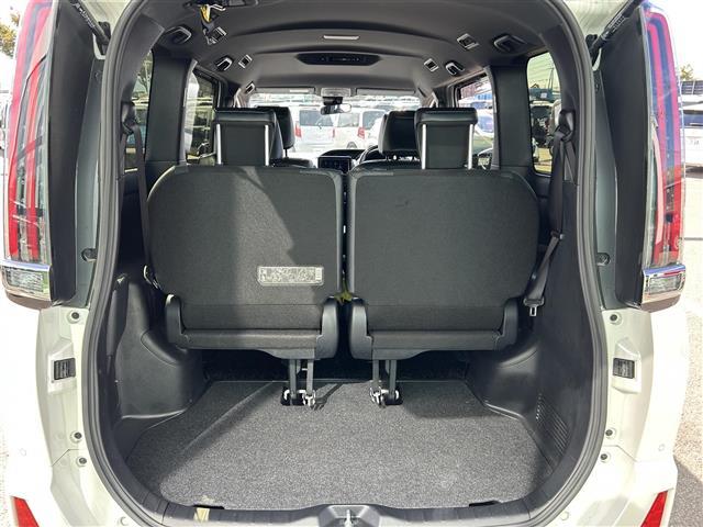 ノア Ｓｉ　ダブルバイビーＩＩＩ　社外ナビ　フルセグＴＶ　Ｂカメ　両側電動　衝突軽減　クルコン　ＬＤＡ　クリアランスソナー　ビルトインＥＴＣ　アイドリングストップ　ＬＥＤヘッドライト（28枚目）