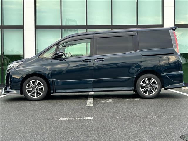ノア Ｓｉ　ＡＬＰＩＮＥ１０インチワイドナビ　サンルーフ　モデリスタエアロ　バックカメラ　ＥＴＣ　ドライブレコーダー　両側パワースライドドア　クルーズコントロール　車線逸脱防止機能　オートライト（16枚目）
