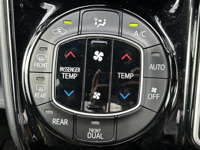 ノア Ｓｉ　ＡＬＰＩＮＥ１０インチワイドナビ　サンルーフ　モデリスタエアロ　バックカメラ　ＥＴＣ　ドライブレコーダー　両側パワースライドドア　クルーズコントロール　車線逸脱防止機能　オートライト（34枚目）