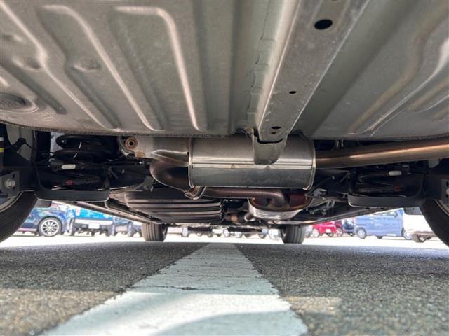 エスクァイア Ｇｉ　プレミアムパッケージ　純正１０インチナビ　バックカメラ　１２インチフリップダウンモニター　両側パワースライドドア　ハーフレザーシート　前席シートヒーター　クルーズコントロール　トヨタセーフティセンス　ワンオーナー（41枚目）