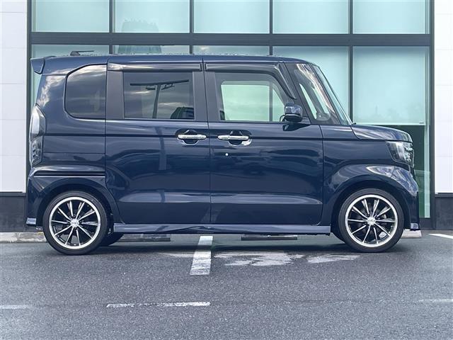N-BOXカスタム Lターボ 純正8インチナビ バックカメラ 両側パワスラ ETC ドラレコ シートヒーター パドルシフト ハーフレザーシート ステリモ 衝突軽減ブレーキ レーダークルコン LEDヘッドライト オートライト(19枚目)