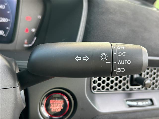 シビック タイプR レーシングブラックパッケージ 純正ナビ Bカメ 衝突軽減 ACC ETC BSM コーナーセンサー 横滑り防止 レーンキープ 置くだけ充電 電動パーキング オートホールド ETC LEDヘッドライト オートライト プッシュスタート(11枚目)