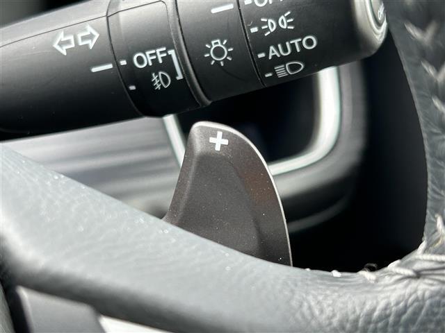 ステップワゴンスパーダ スパーダ・クールスピリット 純正ナビ 全方位カメラ 純正フリップダウンモニター ドラレコ 両側パワスラ ETC シートヒーター オートライト 衝突軽減ブレーキ クルーズコントロール パドルシフト ステアリングリモコン(10枚目)