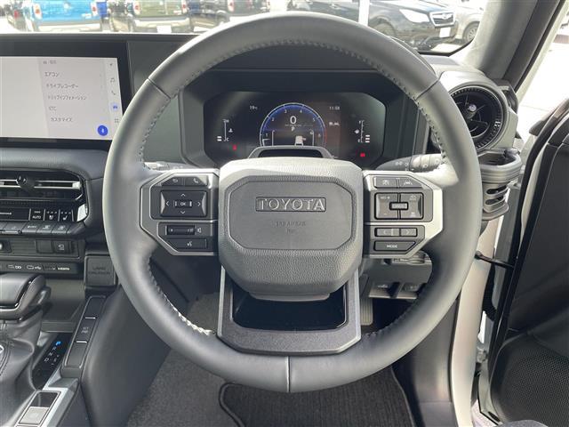 ランドクルーザー250 VX 純正ナビ 革温冷席 全方位 サンルーフ ACC 衝突軽減 横滑り防止機能 4WD レーンキープアシスト コーナーセンサー ドラレコ デジタルインナーミラー ブラインドスポットモニター 電動リアゲート(6枚目)