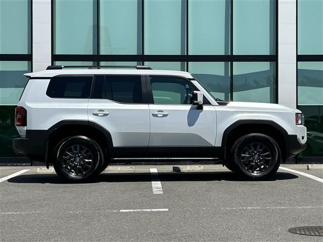 ランドクルーザー250 VX 純正ナビ 革温冷席 全方位 サンルーフ ACC 衝突軽減 横滑り防止機能 4WD レーンキープアシスト コーナーセンサー ドラレコ デジタルインナーミラー ブラインドスポットモニター 電動リアゲート(16枚目)