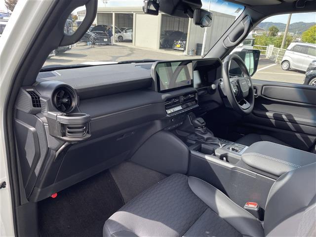 ランドクルーザー250 VX 純正ナビ 革温冷席 全方位 サンルーフ ACC 衝突軽減 横滑り防止機能 4WD レーンキープアシスト コーナーセンサー ドラレコ デジタルインナーミラー ブラインドスポットモニター 電動リアゲート(24枚目)