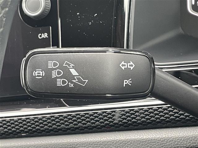 ポロ TSIアクティブ 純正ディスプレイオーディオ バックカメラ 前後ドラレコ ETC2.0 ステリモ パドルシフト 前後コーナーセンサー 置くだけ充電器 レーダークルコン LEDヘッドライト オートライト Pスタート(12枚目)