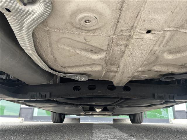 ポロ TSIアクティブ 純正ディスプレイオーディオ バックカメラ 前後ドラレコ ETC2.0 ステリモ パドルシフト 前後コーナーセンサー 置くだけ充電器 レーダークルコン LEDヘッドライト オートライト Pスタート(41枚目)