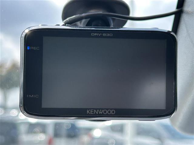 ライズ Ｚ　社外９インチナビ　バックカメラ　ビルトインＥＴＣ　ドライブレコーダー　レーダークルーズコントロール　クリアランスソナー　前席シートヒーター　革ステアリング　ステアリングスイッチ　オートライト（5枚目）