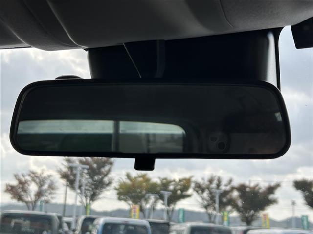 ライズ Ｚ　社外９インチナビ　バックカメラ　ビルトインＥＴＣ　ドライブレコーダー　レーダークルーズコントロール　クリアランスソナー　前席シートヒーター　革ステアリング　ステアリングスイッチ　オートライト（6枚目）