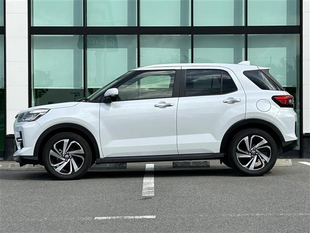 ライズ Ｚ　社外９インチナビ　バックカメラ　ビルトインＥＴＣ　ドライブレコーダー　レーダークルーズコントロール　クリアランスソナー　前席シートヒーター　革ステアリング　ステアリングスイッチ　オートライト（15枚目）