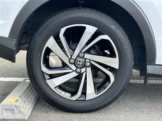 ライズ Ｚ　社外９インチナビ　バックカメラ　ビルトインＥＴＣ　ドライブレコーダー　レーダークルーズコントロール　クリアランスソナー　前席シートヒーター　革ステアリング　ステアリングスイッチ　オートライト（22枚目）