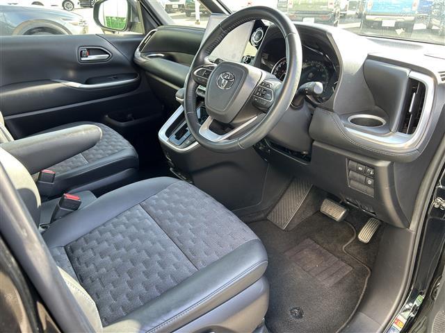 ヴォクシー Ｓ－Ｚ　純正コネクティッドナビ　バックカメラ　ビルトインＥＴＣ２．０　トヨタセーフティセンス　両側パワースライドドア　ハーフレザーシート　シートヒーター　クリアランスソナー　オートライト　純正ＡＷ（25枚目）