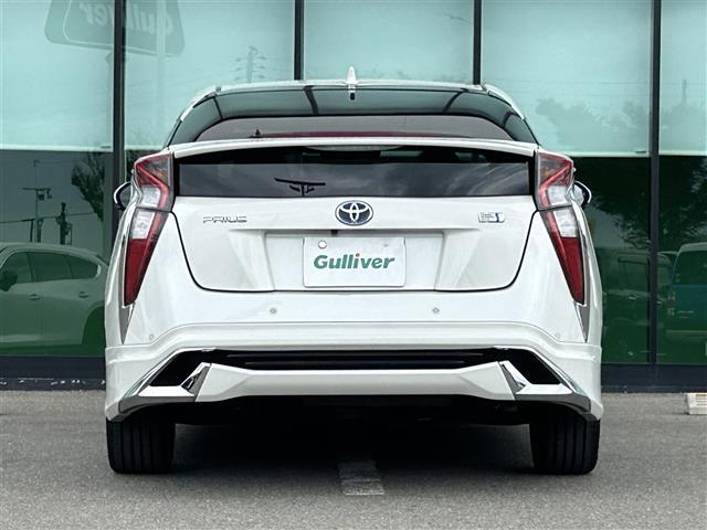 プリウス Ａツーリングセレクション　純正９インチナビ　バックカメラ　モデリスタエアロ　ドラレコ　ＥＴＣ　ブラインドスポットモニター　レーダークルコン　ヘッドアップディスプレイ　オートライト　シートヒーター　ステリモ　衝突軽減ブレーキ（16枚目）