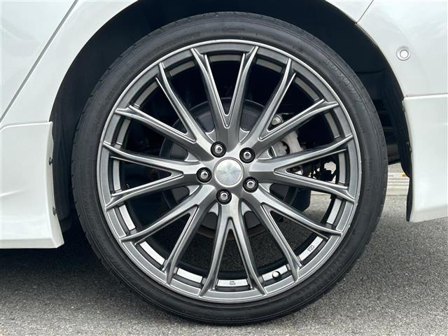 プリウス Ａツーリングセレクション　純正９インチナビ　バックカメラ　モデリスタエアロ　ドラレコ　ＥＴＣ　ブラインドスポットモニター　レーダークルコン　ヘッドアップディスプレイ　オートライト　シートヒーター　ステリモ　衝突軽減ブレーキ（22枚目）