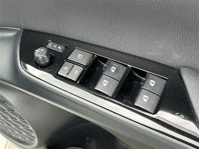 プリウス Ａツーリングセレクション　純正９インチナビ　バックカメラ　モデリスタエアロ　ドラレコ　ＥＴＣ　ブラインドスポットモニター　レーダークルコン　ヘッドアップディスプレイ　オートライト　シートヒーター　ステリモ　衝突軽減ブレーキ（39枚目）