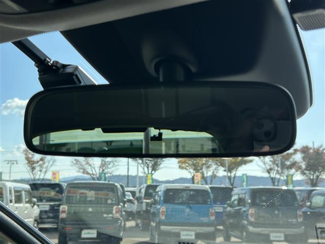 フィット ｅ：ＨＥＶ　ＲＳ　衝突軽減　純正ＡＷ　ＥＴＣ　ＡＣＣ　ドラレコ　Ｂカメ　純正ディスプレイオーディオ　横滑り防止機能　レーンキープアシスト　コーナーセンサー　電動パーキング　オートホールド　ＬＥＤヘッドライト（5枚目）