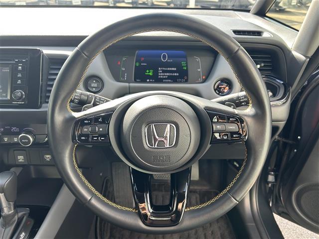 フィット ｅ：ＨＥＶ　ＲＳ　衝突軽減　純正ＡＷ　ＥＴＣ　ＡＣＣ　ドラレコ　Ｂカメ　純正ディスプレイオーディオ　横滑り防止機能　レーンキープアシスト　コーナーセンサー　電動パーキング　オートホールド　ＬＥＤヘッドライト（7枚目）