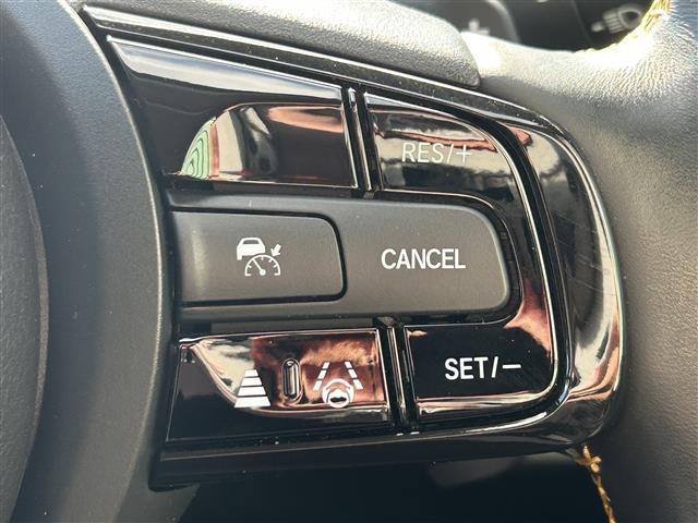 フィット ｅ：ＨＥＶ　ＲＳ　衝突軽減　純正ＡＷ　ＥＴＣ　ＡＣＣ　ドラレコ　Ｂカメ　純正ディスプレイオーディオ　横滑り防止機能　レーンキープアシスト　コーナーセンサー　電動パーキング　オートホールド　ＬＥＤヘッドライト（8枚目）