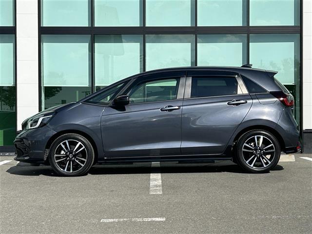 フィット ｅ：ＨＥＶ　ＲＳ　衝突軽減　純正ＡＷ　ＥＴＣ　ＡＣＣ　ドラレコ　Ｂカメ　純正ディスプレイオーディオ　横滑り防止機能　レーンキープアシスト　コーナーセンサー　電動パーキング　オートホールド　ＬＥＤヘッドライト（15枚目）