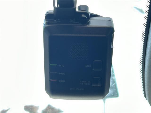 フィット ｅ：ＨＥＶ　ＲＳ　衝突軽減　純正ＡＷ　ＥＴＣ　ＡＣＣ　ドラレコ　Ｂカメ　純正ディスプレイオーディオ　横滑り防止機能　レーンキープアシスト　コーナーセンサー　電動パーキング　オートホールド　ＬＥＤヘッドライト（38枚目）