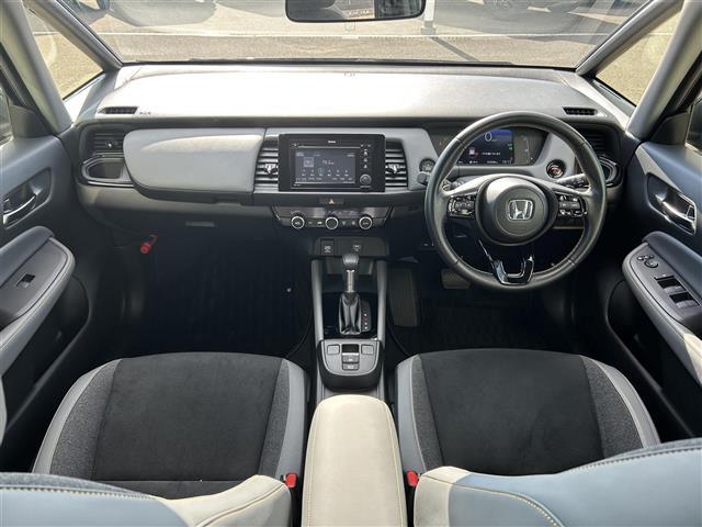 フィット ｅ：ＨＥＶ　ＲＳ　衝突軽減　純正ＡＷ　ＥＴＣ　ＡＣＣ　ドラレコ　Ｂカメ　純正ディスプレイオーディオ　横滑り防止機能　レーンキープアシスト　コーナーセンサー　電動パーキング　オートホールド　ＬＥＤヘッドライト（42枚目）