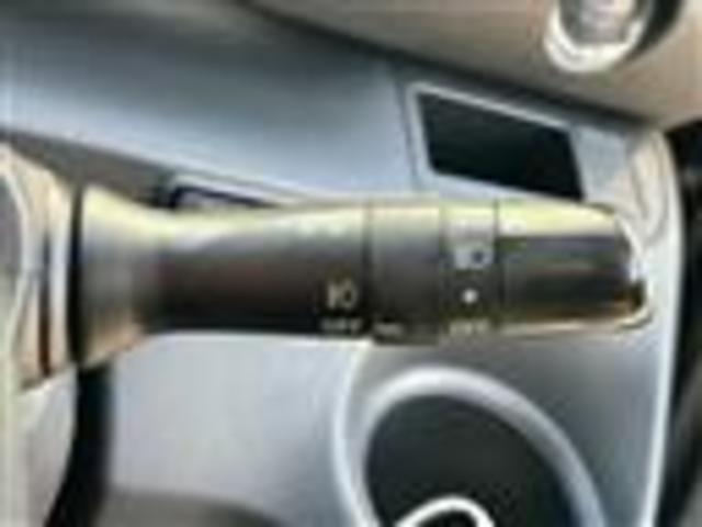 シエンタ X 純正7インチナビ フルセグTV Bluetooth バックカメラ ビルトインETC 純正ドライブレコーダー 左側パワースライドドア 運転席シートヒーター オートライト フォグランプ(12枚目)