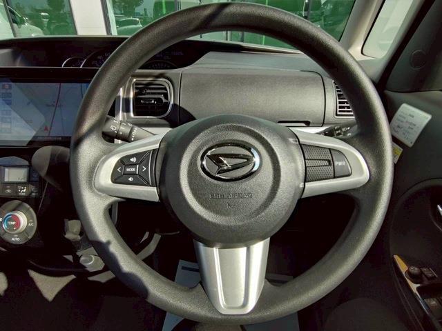 タント カスタムＸ　トップエディションＳＡＩＩＩ　純正ナビ　全方位　両側電動扉　温席　衝突軽減　フルセグＴＶ　横滑り防止機能　アイドリングストップ　ＥＴＣ　ＬＥＤヘッドライト　オートライト　オートマチックハイビーム　フォグランプ　プッシュスタート（7枚目）