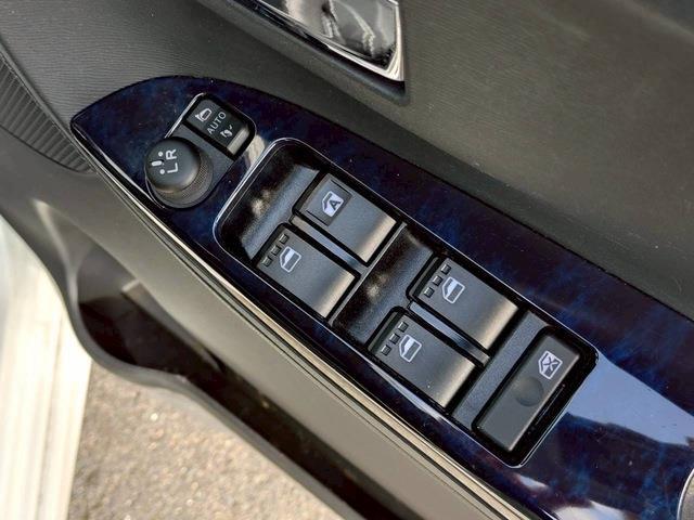 タント カスタムＸ　トップエディションＳＡＩＩＩ　純正ナビ　全方位　両側電動扉　温席　衝突軽減　フルセグＴＶ　横滑り防止機能　アイドリングストップ　ＥＴＣ　ＬＥＤヘッドライト　オートライト　オートマチックハイビーム　フォグランプ　プッシュスタート（38枚目）