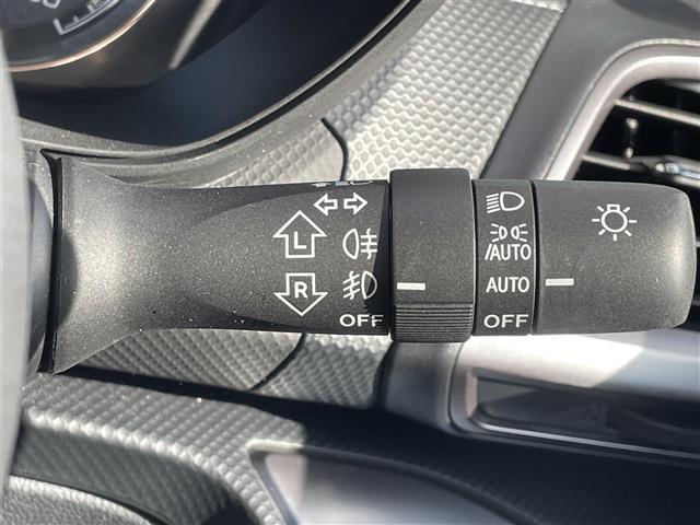 フォレスター アドバンス　純正ナビ　１オナ　デジミラ　温席　ドラレコ　Ｂカメ　フルセグＴＶ　ＴＶキャンセラー　横滑り防止　ＢＳＭ　レーンキープアシスト　衝突軽減　パワーシート　パワーバックドア　ステアリングヒーター　純正マット（13枚目）