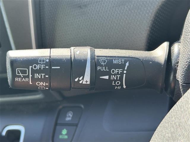 フリード＋ Ｇ　純正ＤＯ　両側パワースライドドア　ドライブレコーダー　ＥＴＣ　横滑り防止　プッシュスタート　オートエアコン　アイドリングストップ　スマートキー　純正マット　ハロゲンヘッドライト（9枚目）