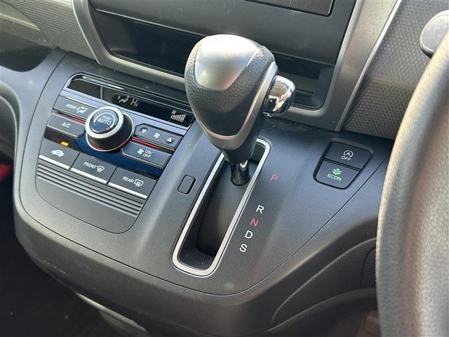 フリード＋ Ｇ　純正ＤＯ　両側パワースライドドア　ドライブレコーダー　ＥＴＣ　横滑り防止　プッシュスタート　オートエアコン　アイドリングストップ　スマートキー　純正マット　ハロゲンヘッドライト（31枚目）