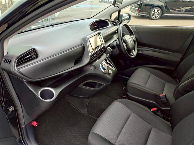 シエンタ ファンベースＧ　セーフティＥＤ　純正ナビ　フルセグＴＶ　全方位　両側電動扉　衝突軽減　クルコン　クリアランスソナー　シートヒーター　ドラレコ　純正ビルトインＥＴＣ　ＬＥＤヘッド　フォグランプ　オートライト　オートマチックハイビーム（25枚目）