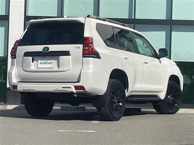 ランドクルーザープラド ＴＸ　Ｌパッケージ　マットブラックエディション　純正９インチナビ　全方位カメラ　パワーシート　シートヒーター　シートベンチレーション　ビルトインＥＴＣ２．０　レーダークルコン　ステリモ　ブラインドスポットモニター　オートライト　ＬＥＤヘッドライト（17枚目）