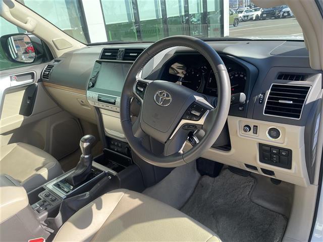 ランドクルーザープラド ＴＸ　Ｌパッケージ　マットブラックエディション　純正９インチナビ　全方位カメラ　パワーシート　シートヒーター　シートベンチレーション　ビルトインＥＴＣ２．０　レーダークルコン　ステリモ　ブラインドスポットモニター　オートライト　ＬＥＤヘッドライト（24枚目）