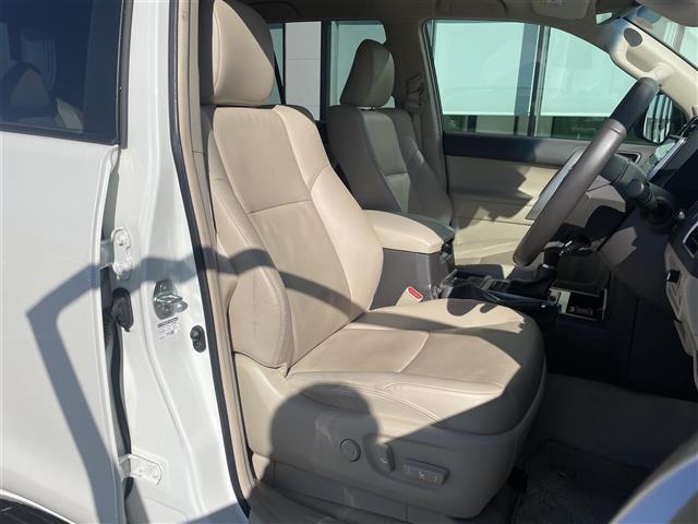 ランドクルーザープラド ＴＸ　Ｌパッケージ　マットブラックエディション　純正９インチナビ　全方位カメラ　パワーシート　シートヒーター　シートベンチレーション　ビルトインＥＴＣ２．０　レーダークルコン　ステリモ　ブラインドスポットモニター　オートライト　ＬＥＤヘッドライト（25枚目）