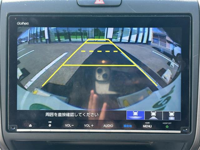 フリード Ｇ・ホンダセンシング　純正ナビ　フルセグＴＶ　Ｂカメ　両側電動扉　衝突軽減　クルコン　横滑り防止機能　アイドリングストップ　ドラレコ　ＥＴＣ　シートヒーター　ＬＥＤヘッド　オートライト（4枚目）