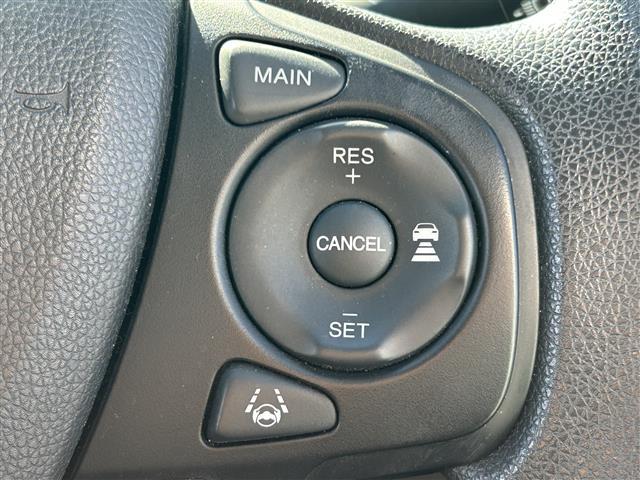 フリード Ｇ・ホンダセンシング　純正ナビ　フルセグＴＶ　Ｂカメ　両側電動扉　衝突軽減　クルコン　横滑り防止機能　アイドリングストップ　ドラレコ　ＥＴＣ　シートヒーター　ＬＥＤヘッド　オートライト（8枚目）