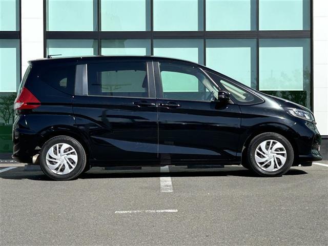 フリード Ｇ・ホンダセンシング　純正ナビ　フルセグＴＶ　Ｂカメ　両側電動扉　衝突軽減　クルコン　横滑り防止機能　アイドリングストップ　ドラレコ　ＥＴＣ　シートヒーター　ＬＥＤヘッド　オートライト（18枚目）
