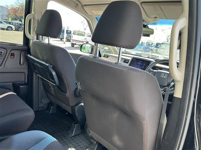 フリード Ｇ・ホンダセンシング　純正ナビ　フルセグＴＶ　Ｂカメ　両側電動扉　衝突軽減　クルコン　横滑り防止機能　アイドリングストップ　ドラレコ　ＥＴＣ　シートヒーター　ＬＥＤヘッド　オートライト（27枚目）