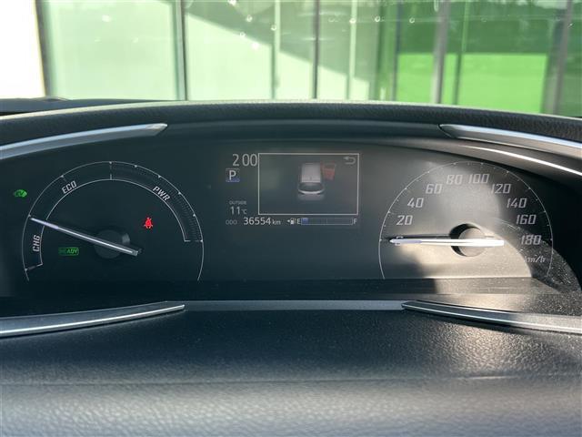 シエンタ ハイブリッドG 社外10インチフローティングナビ バックカメラ 両側パワースライドドア モデリスタエアロ 運転席シートヒーター 革巻きステアリング ステアリングスイッチ 衝突軽減カメラ 車線逸脱防止機能 クルコン(5枚目)