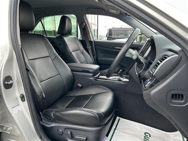 クラウンハイブリッド アスリートＳ　後期型　純正８インチナビ　バックカメラ　衝突被害軽減ブレーキ　レーダークルーズコントロール　横滑り防止装置　前後コーナーセンサー　ドライブレコーダー　ＥＴＣ　パワーシート　シートヒーター　フォグランプ（23枚目）