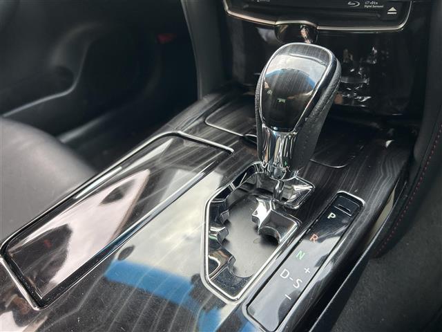 クラウンハイブリッド アスリートＳ　後期型　純正８インチナビ　バックカメラ　衝突被害軽減ブレーキ　レーダークルーズコントロール　横滑り防止装置　前後コーナーセンサー　ドライブレコーダー　ＥＴＣ　パワーシート　シートヒーター　フォグランプ（31枚目）