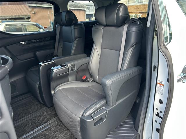 ヴェルファイア ２．５Ｚ　Ｇエディション　純正１０インチナビ　純正１２．１インチフリップダウンモニター　バックカメラ　モデリスタエアロ　シートヒーター　シートベンチレーション　パワーシート　シートメモリー　両側パワスラ　ＥＴＣ　ＡＣ１００Ｖ（24枚目）