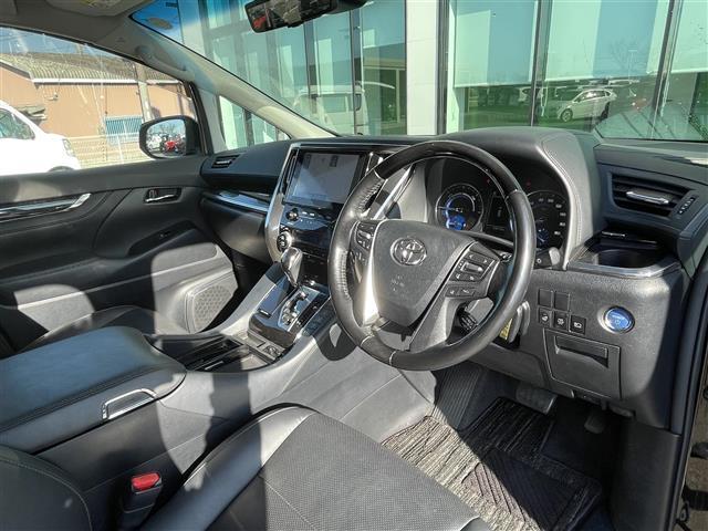 アルファードハイブリッド ＳＲ　Ｃパッケージ　純正ナビ　ＤＶＤ　バックカメラ　モデリスタ製エアロ　ＢＳＭ　サンルーフ　純正フリップダウン　レザーシート　シートヒーター　ベンチレーション　パワーバックドア　デジタルインナーミラー　両側パワスラ（25枚目）