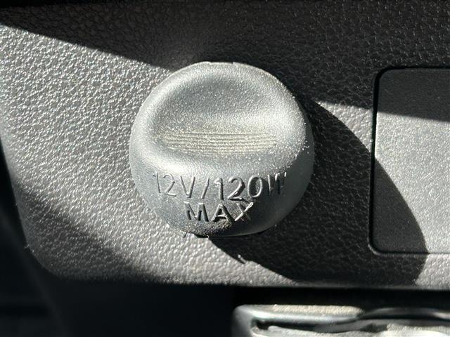 �y�A�N�Z�T���[�\�P�b�g�i�d���\�P�b�g�j�z�d������P�[�u�����Ȃ��΁A�X�}�[�g�t�H���Ȃǂ̓d�q�@��̏[�d�Ȃǂ��s�����Ƃ��ł��܂��B�Q�[���@���A�J�����̏[�d�ɂ��֗��ł��ˁB